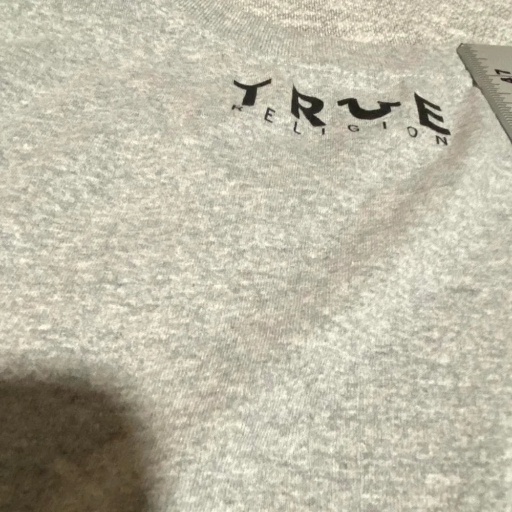 True Religion gray t-shirt short sleeves Size M. SKU-A417 #denim